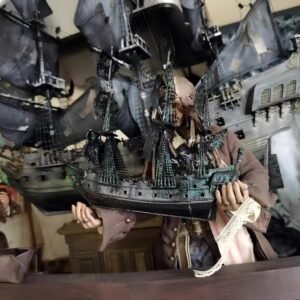 Battle-Damaged-Style Aquarium Pirate Ship(Small size)